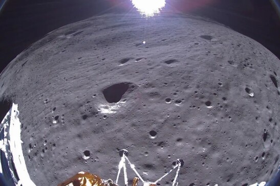 Un selfie di Odysseus scattato sulla Luna il 23 febbraio 2024 (fonte: Intuitive Machines)